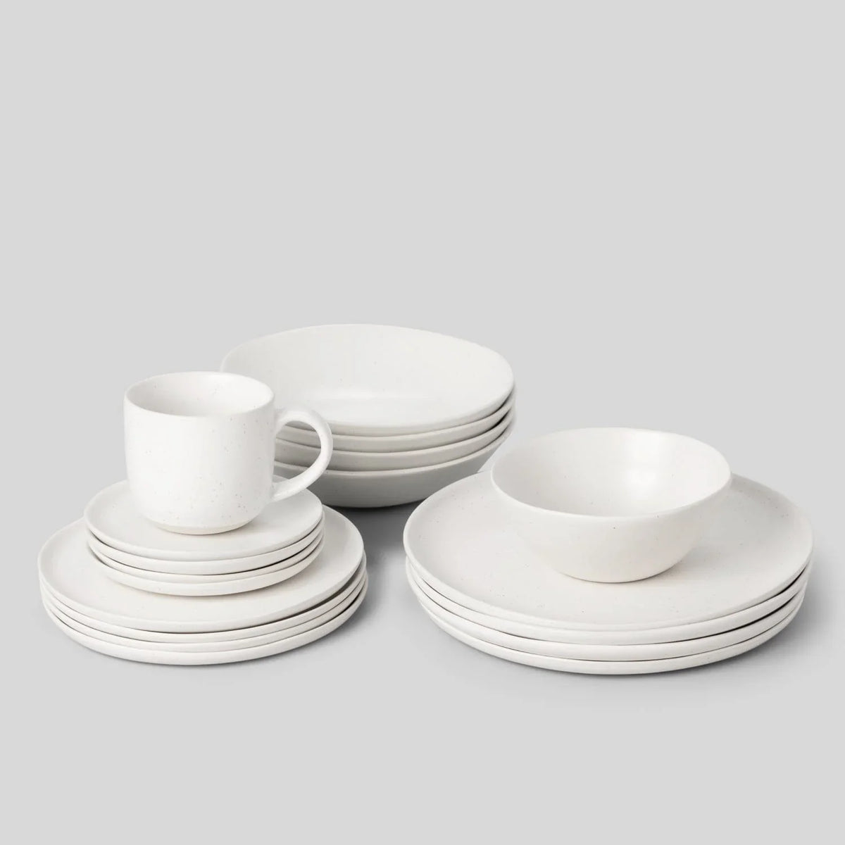 Classic Dinnerware Set in Speckled White D70921