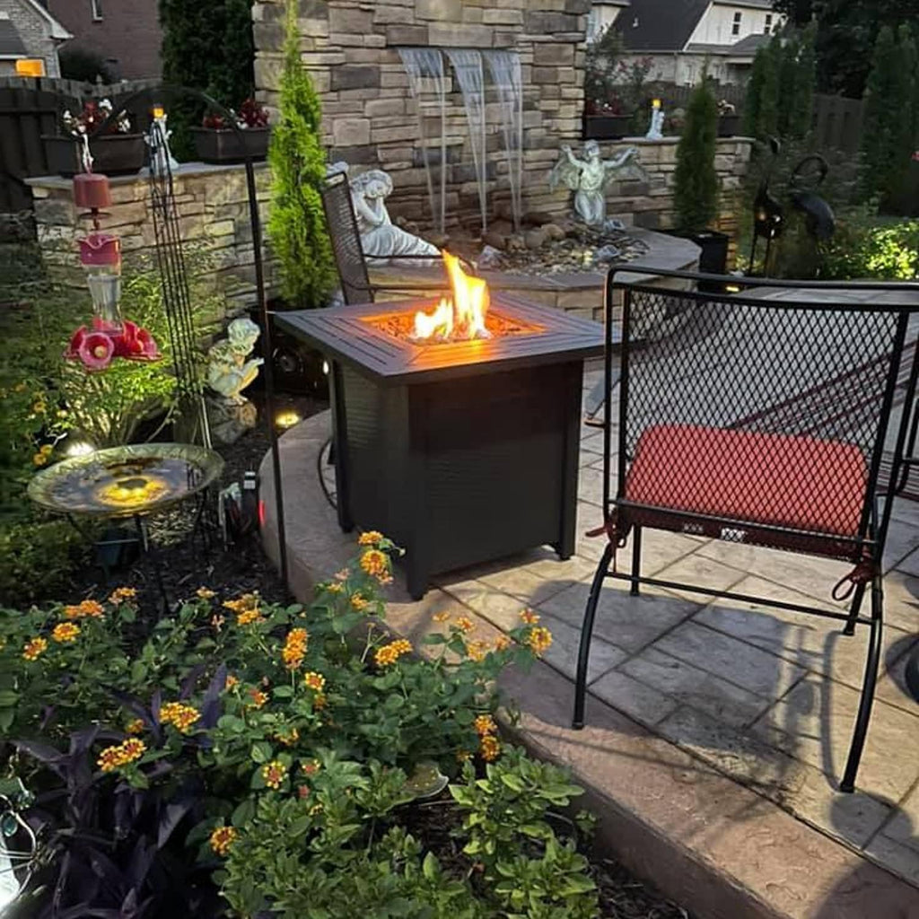 28 Inch 50,000 BTU Propane Fire Pit Table with Lid and Lava Stone K74790