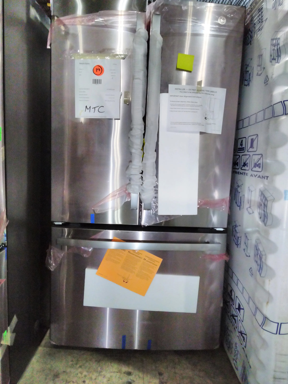 36 IN. 27 CU.FT. Bottom Freezer Refrigerator P97078